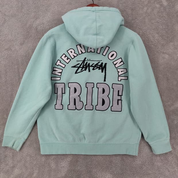 스투시 인터내셔널 트라이브 아플리케 후드티 워시드 라이트 블루
