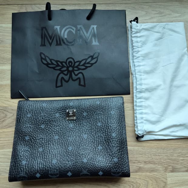 MCM 블랙 모노그램 클러치백 (남.여공용)