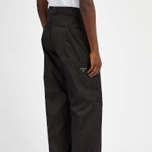 Prada 리나일론 블랙팬츠 48