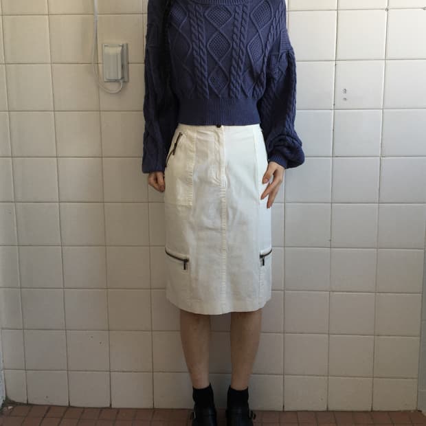 Cable pattern high neck knit