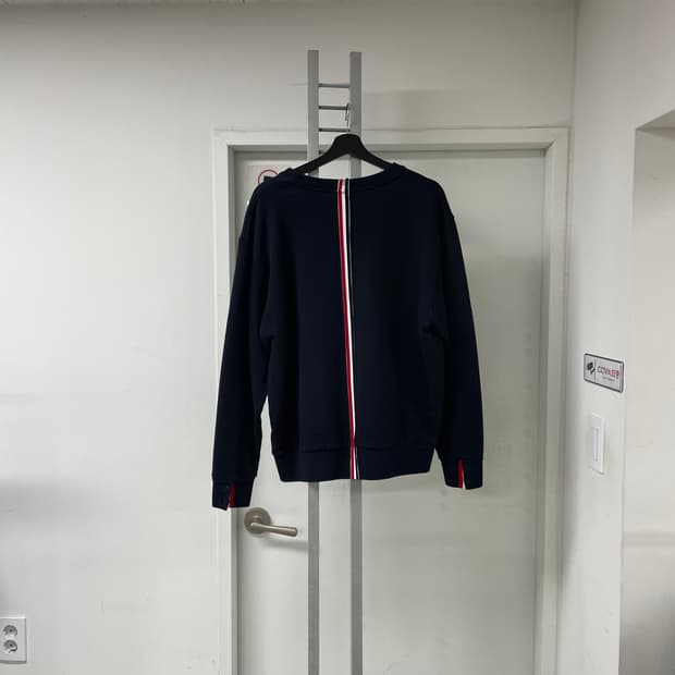 톰브라운 백삼선 맨투맨 5