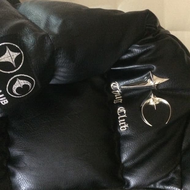 떠그클럽 레더 패딩