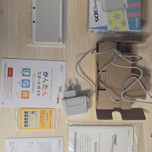 시리얼일치 닌텐도 new 3ds 화이트 박스셋 뉴작다수 충전기포함