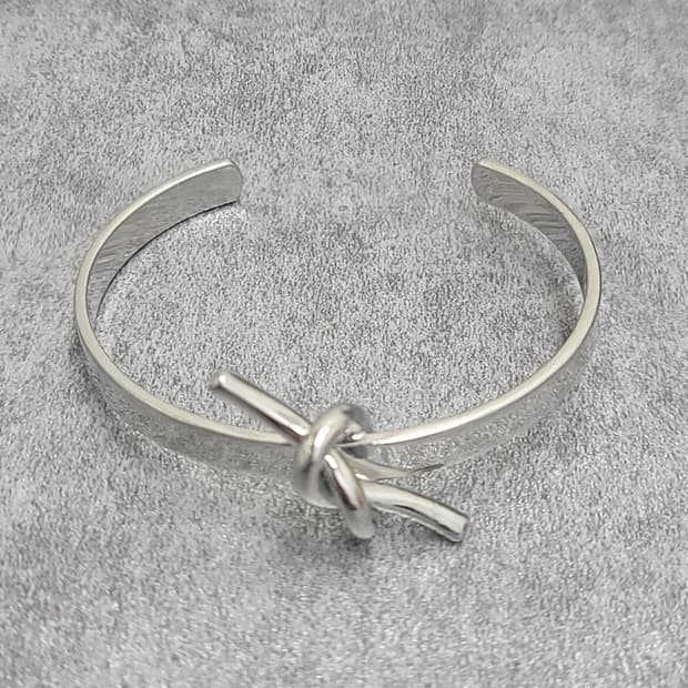bangle bracelet