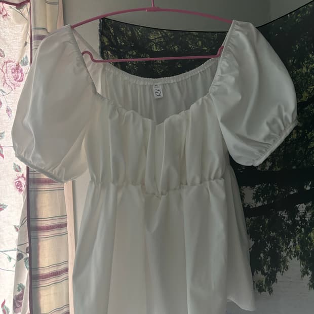 오프숄더 퍼프 블라우스 여리핏 내추럴무드 빈티지 모리걸