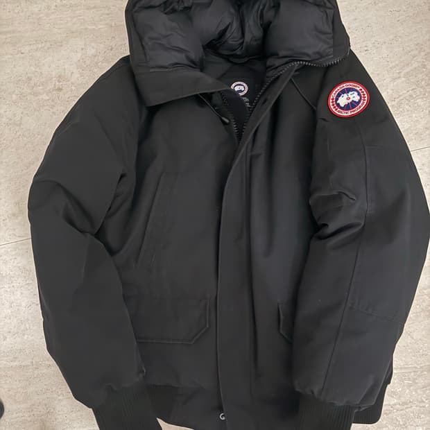 캐나다구스 패딩 칠리왁 s사이즈 블랙