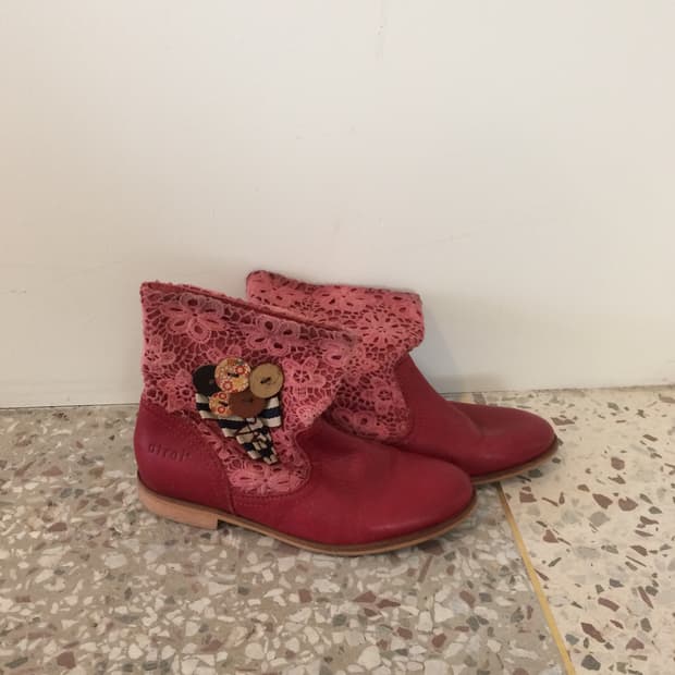 atrai 레드 레이스 부츠 