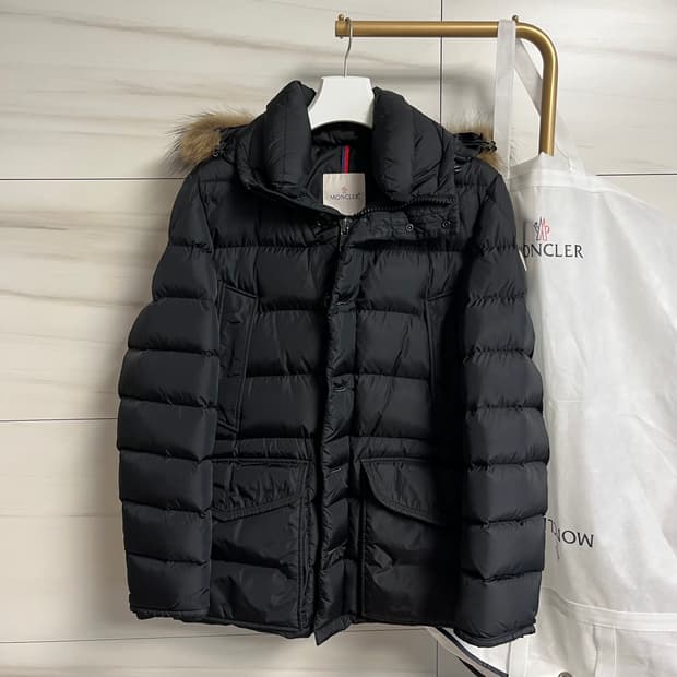 몽클레어 클루니 남성패딩 블랙