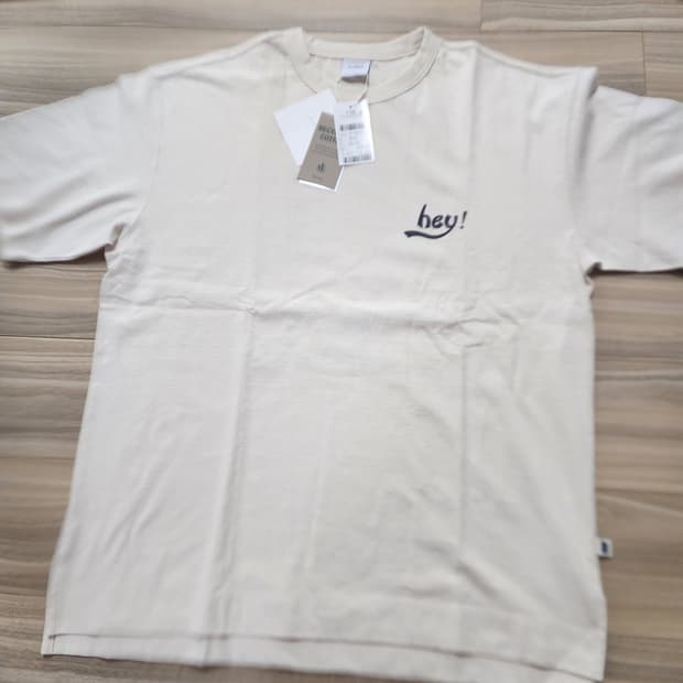 지이크뒷판프린팅반팔티셔츠베이지