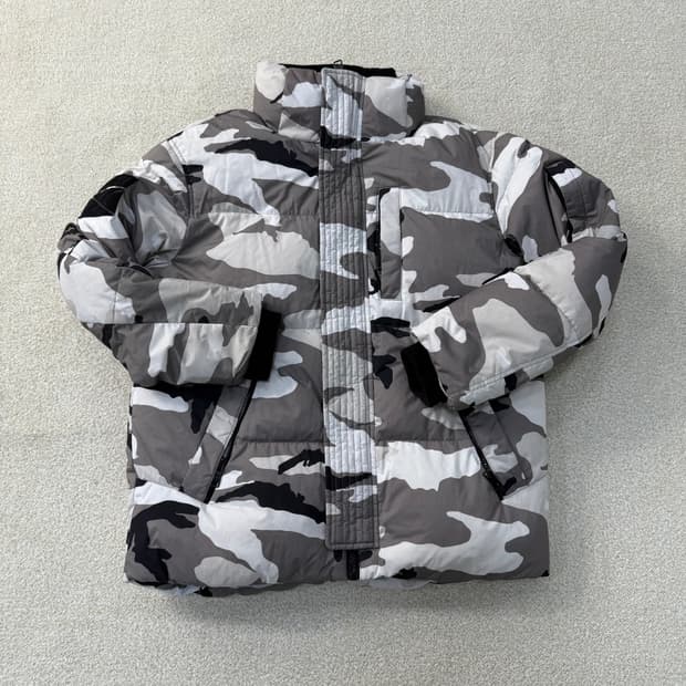 [M] (모자 X) 버카루 빈티지 덕다운 카모플라주 패딩 0112T1
