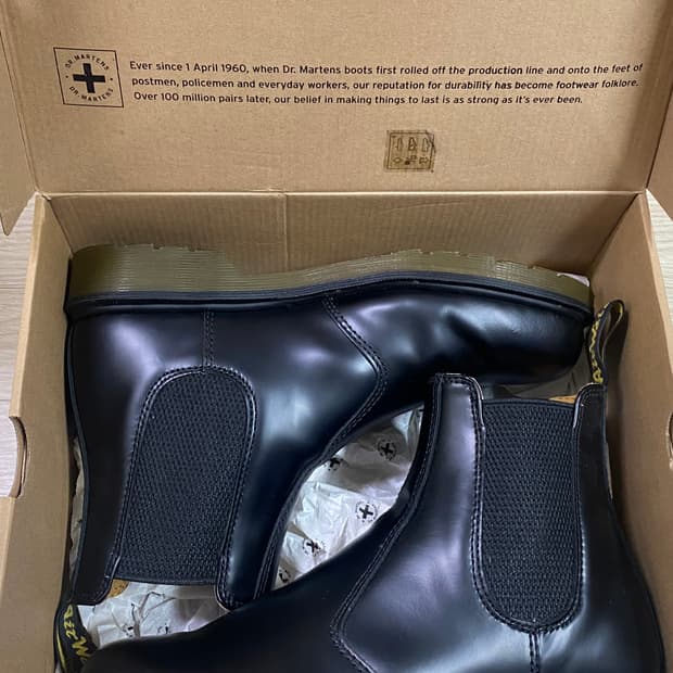 닥터마틴 2976 첼시 부츠 260mm 완전 새제품 / 미착용
