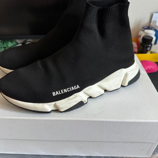 발렌시아가 스피드러너 43