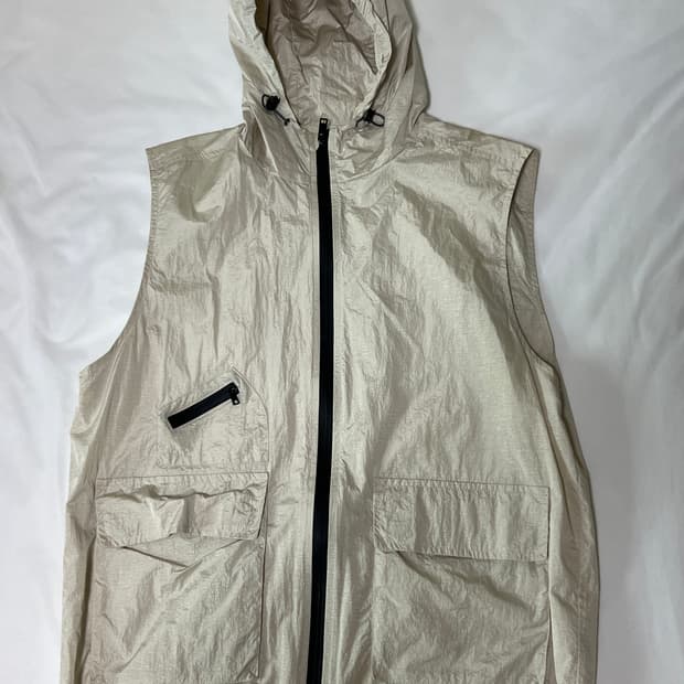 1) 디미트리블랙 나일론 베스트