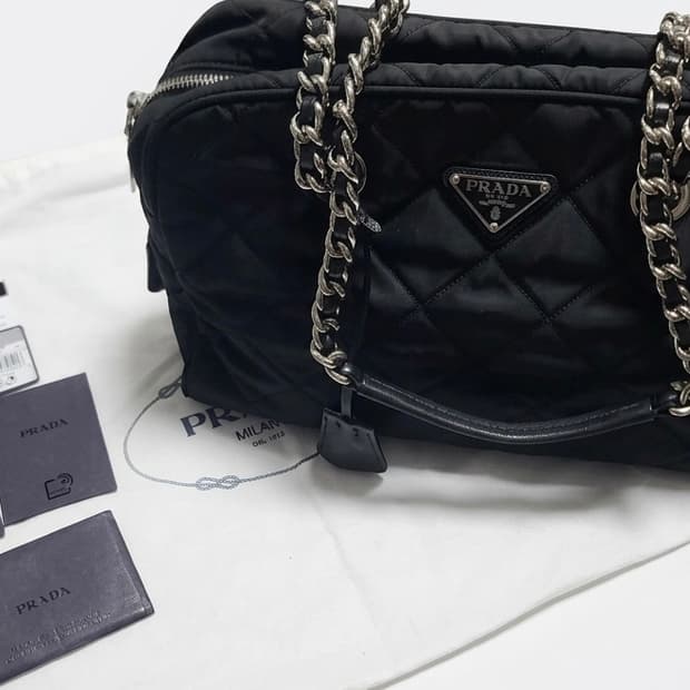 프라다 나일론 퀼팅 체인 숄더백 1bb903