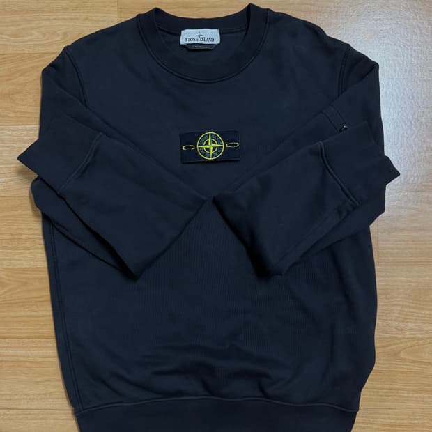 스톤아일랜드 맨투맨 24fw