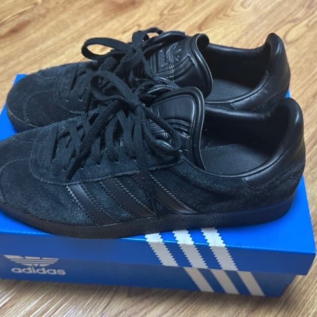 아디다스 가젤 트리플 블랙 245