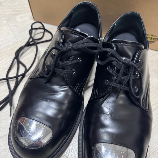 닥터마틴 1925 익스포즈드 스틸토 280