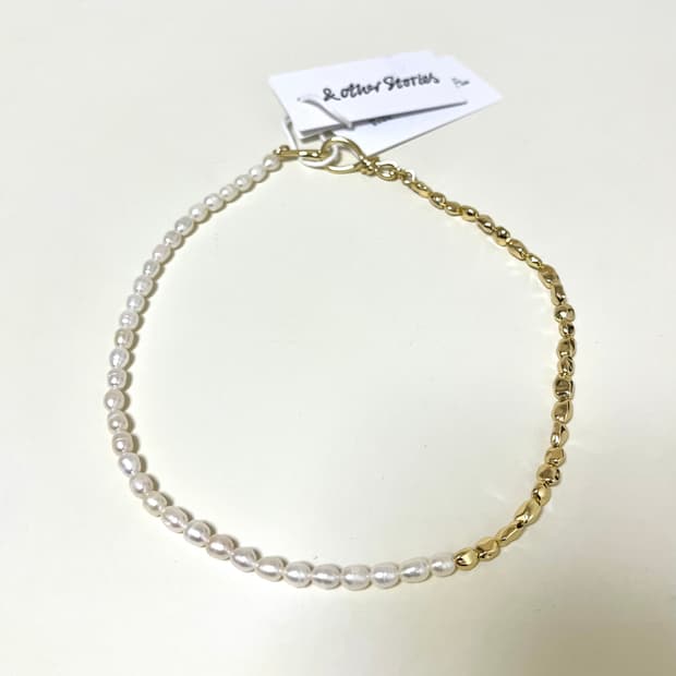 앤아더스토리즈 목걸이