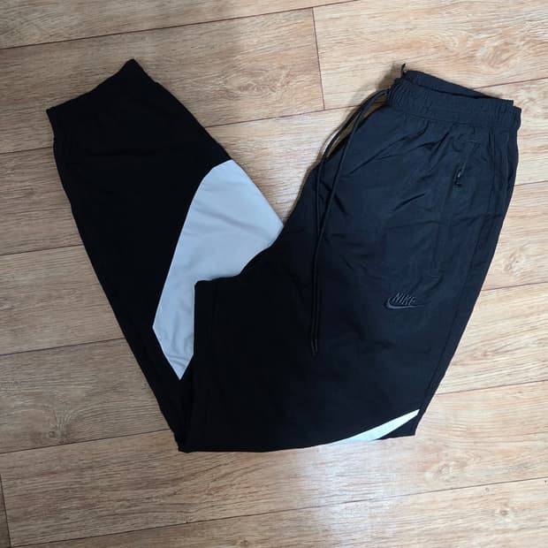 나이키 블랙 화이트 스우시 트랙팬츠 바지