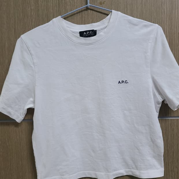 A.P.C. 화이트 크롭 반팔티 S 