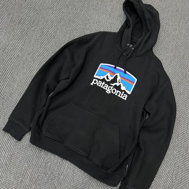 파타고니아 후드티 블랙