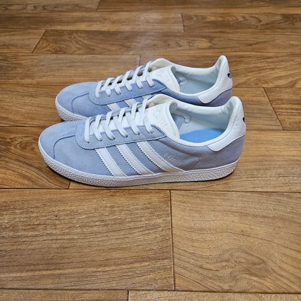아디다스 가젤 240 