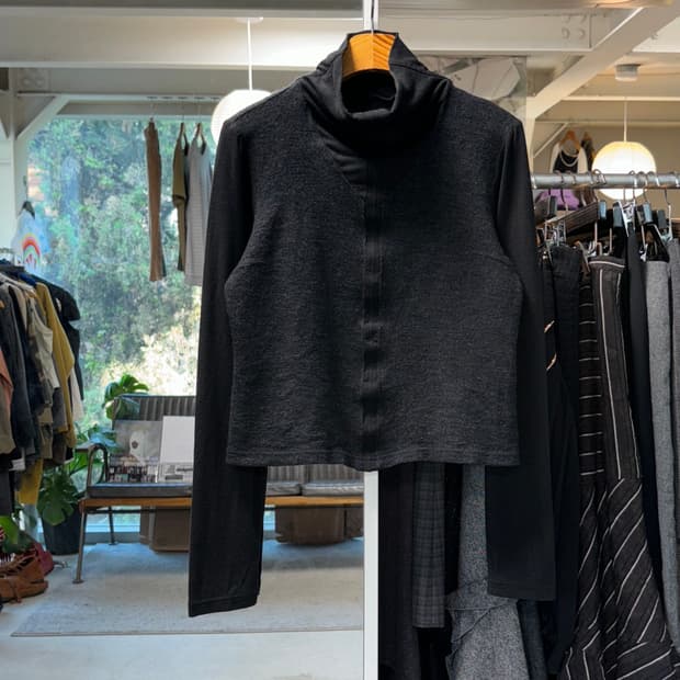 히로코 비스 에센셜 레이어드 하이넥 니트