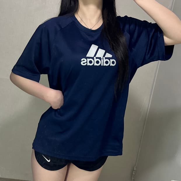 아디다스 삼선 로고 반팔티 네이비