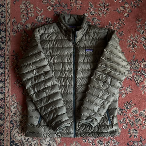 파타고니아 다운 스웨터  경량다운  L 