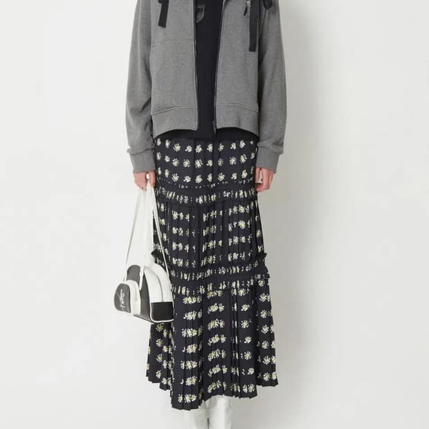 럭키슈에뜨 데이지 패턴 플리츠 스커트