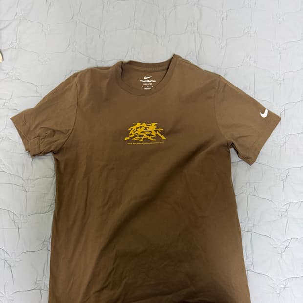 나이키 드라이핏 반팔티 L사이즈 실착1회 새상품급 판매