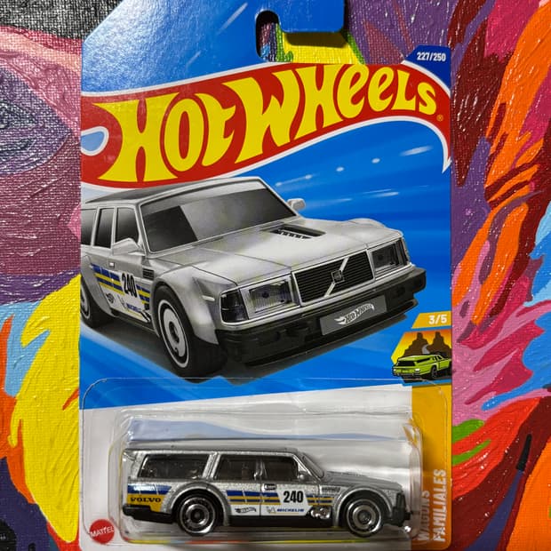 미개봉) 볼보 240 다이캐스트 핫휠 드리프트 인테리어 소품