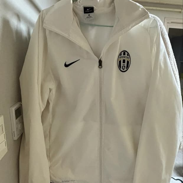 유벤투스 바람막이