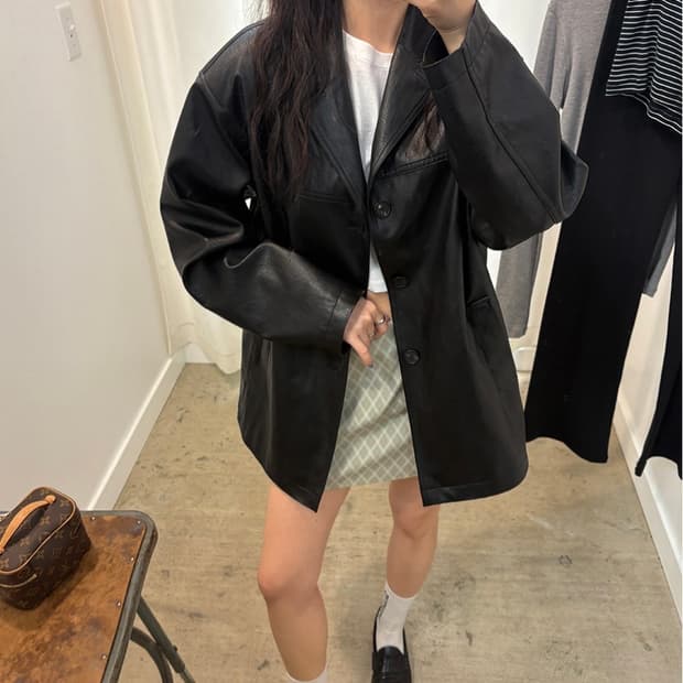 러브바이무드 캐롤 레더 자켓