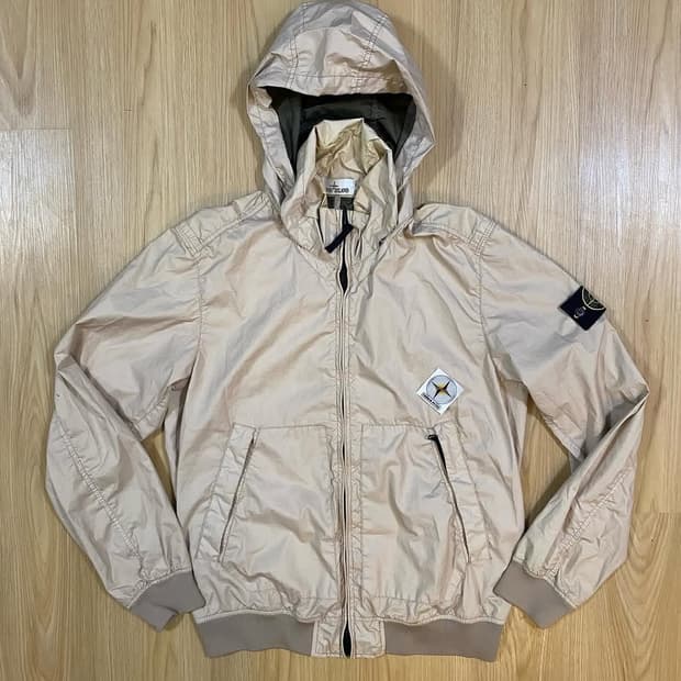 15ss 스톤아일랜드 멤브라나 바람막이 M