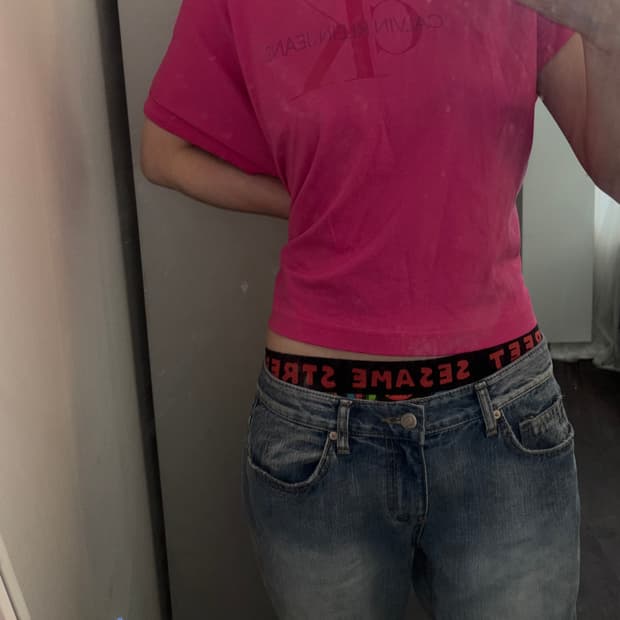 Y2K 핫핑크 캘빈클라인 크롭 반팔