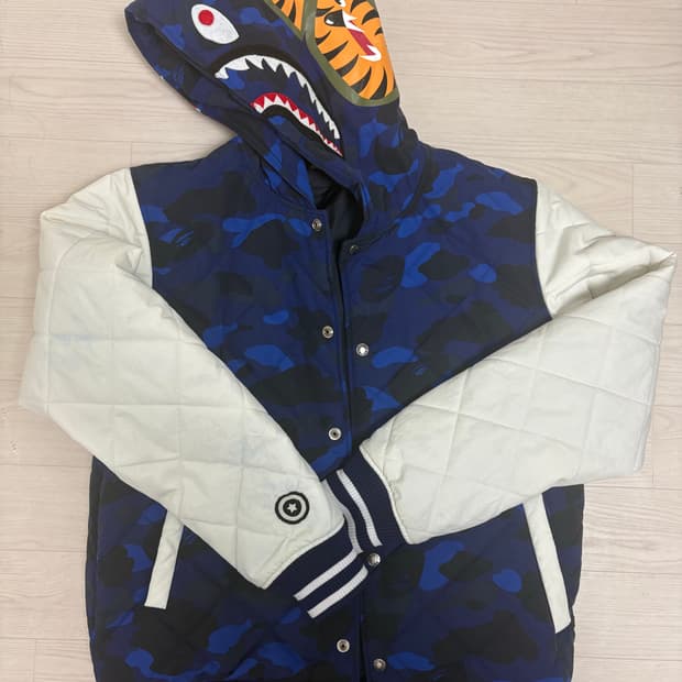 [XL] 베이프 청계 샤크 바시티 패딩 판매합니다