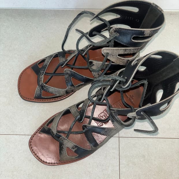 비비안웨스트우드 스트랩 샌들