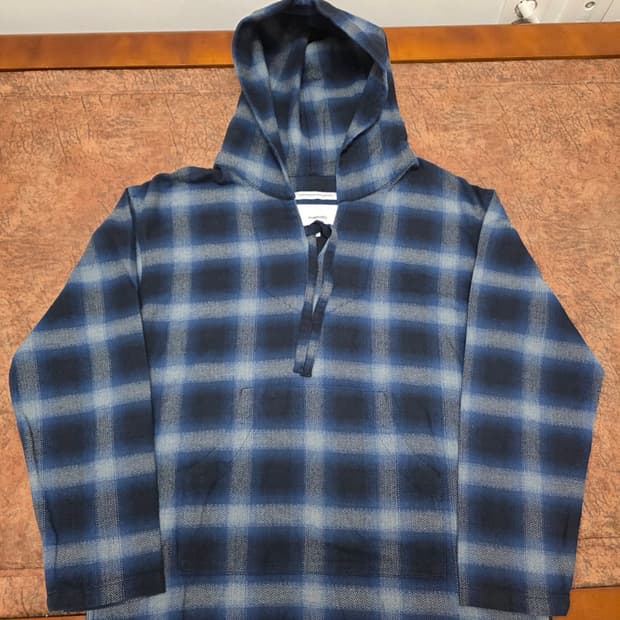 비바스튜디오 헤링본 체크 후드 셔츠