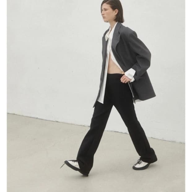 아뜰리에나인 부츠컷 슬랙스