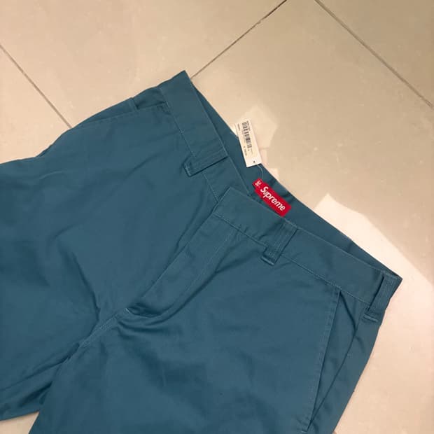 슈프림 치노팬트 새제품