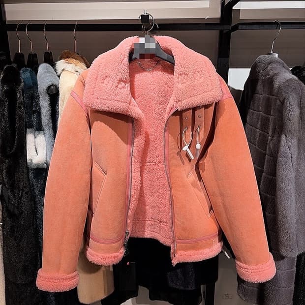 (정품/새상품) 베트멍 유니섹스 연핑크 양가죽 양털 리버시블 무스탕 자켓