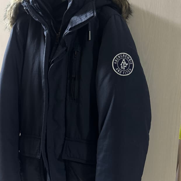 아베크롬비 라쿤 패딩(M) 실 사이즈 100