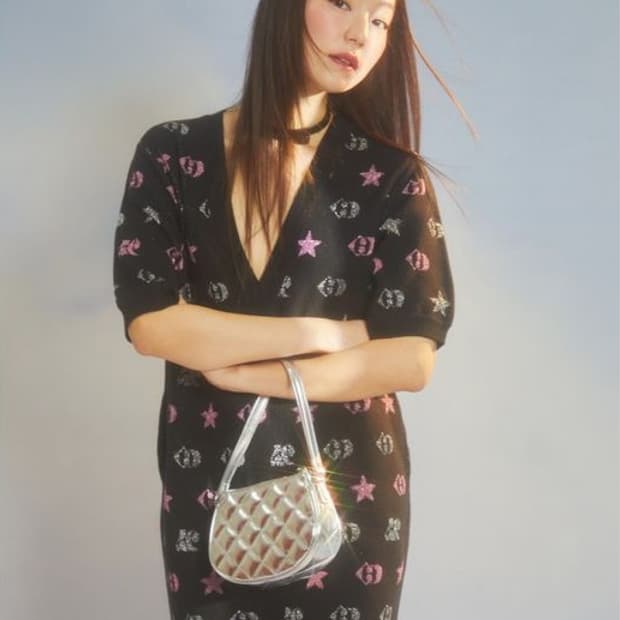 럭키슈에뜨(LUCKY CHOUETTE)23년 메탈 자카드 니트 드레스