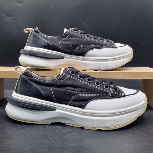 엄브로 토비 운동화245