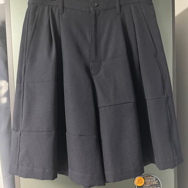 꼼데가르송 셔츠 라인 반바지 