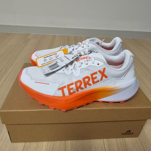 245 새제품) 아디다스 테렉스 아그라빅 3 트레일 런닝화 러닝화 등산화