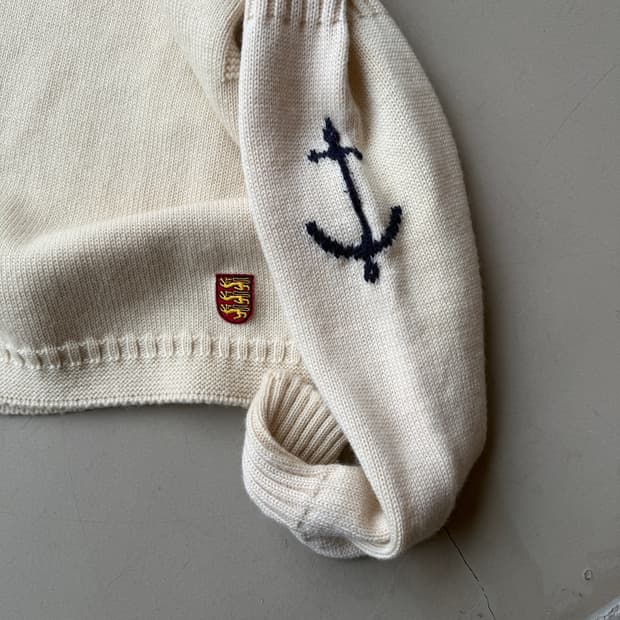 건지 울른스 홀가먼트 터틀넥 스웨터