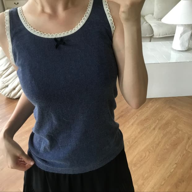 vintage lace sleeveless
