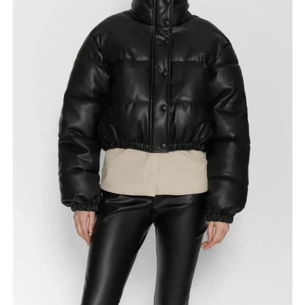자라 레더 푸퍼 숏패딩